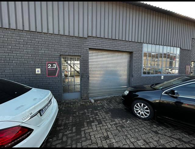 127M² WAREHOUSE TO LET IN WYNBERG